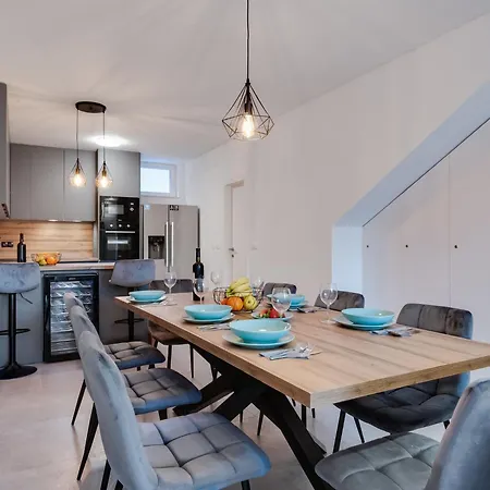 Holiday home Tica By Interhome *