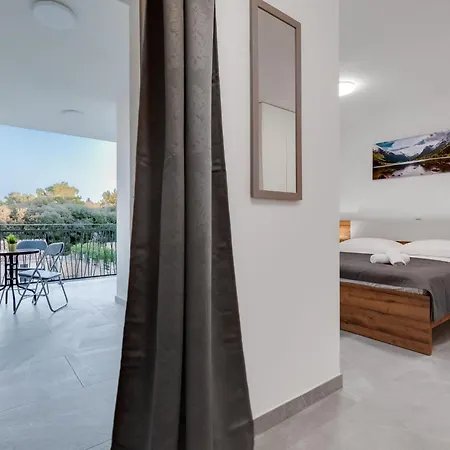 Tica By Interhome