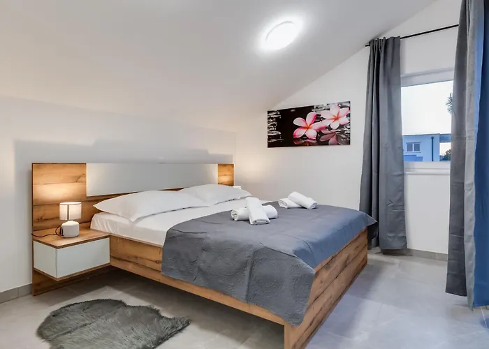 Tica By Interhome