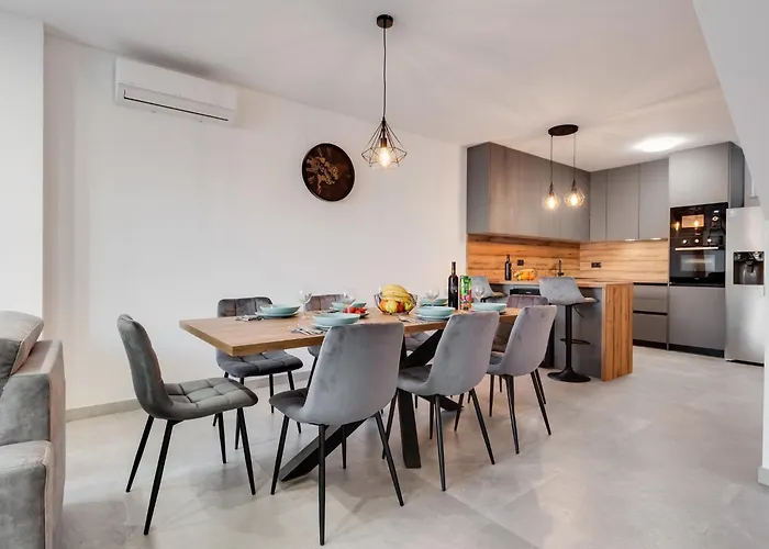 Vakantiehuis Tica By Interhome *